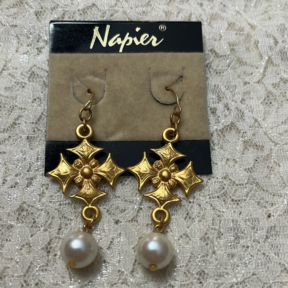 Napier/vintage brushed gold and pearl drop earrings, 2.5”
